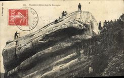 CPA Militaria Chasseurs alpins dans la montagne