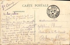 CPA Militaria Chasseurs alpins dans la montagne