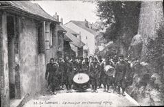 CPA Militaria Chasseurs alpins En campagne La musique