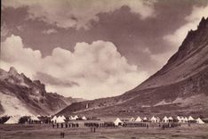 CPA Militaria Chasseurs alpins Bivouac en montagne