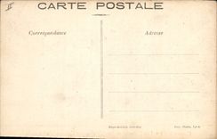 CPA Militaria Guerre 1914 Les cuirassiers francais chargent l'infanterie allemande 