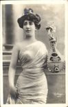 CPA Femme Mandoline