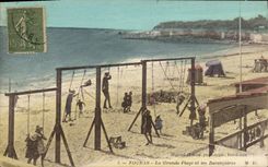 CPA Fouras La grande plage et les balancoires 