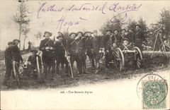 CPA Militaria Chasseurs Alpins Une batterie alpine 