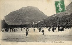 Vintage Postcard Petanque Grenoble the bowlers has the esplanade and the Helmet of Neron