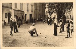 Vintage Postcard Game of bowls Provence Bowlers