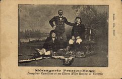 CPA Lion Menagerie Franco Belge Dompteur Camillius et ses eleves Mlles Rosina et Victoria TOP 