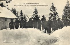 CPA Militaria Chasseurs Alpins Briancon Corvee de neige dans les forts 