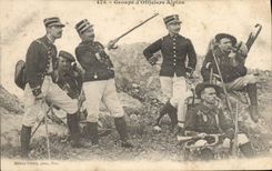 CPA Militaria Chasseurs Alpins Groupe d'officiers alpins 