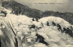 CPA Militaria Chasseurs Alpins Ascension a la cordee 