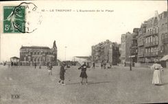 CPA Le Treport L'esplanade de la plage Diabolo 