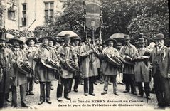 Vintage Postcard Folklore Gas of Berry giving a concert in the park of the Prefecture of Chateauroux