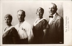 Vintage Postcard The 4 Clementos Eccentric Bar Act