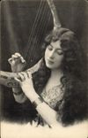 CPA Femme Musique 