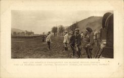 CPA Militaria Les armees francaises en Alsace Revue passee par le generalissime Joffre Generaux Dubail De Maud'Huy Serret 