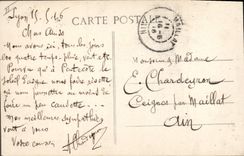 CPA Militaria Alerte en Alsace Trois uhlans suivis de l'infanterie allemande sont signales 