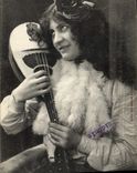 CPA Femme la cigale 