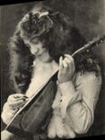 CPA Femme La cigale 