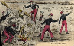 CPA Militaria Les trois ans 