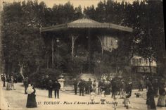 CPA Kiosque Toulon Place d'armes pendant la musique 