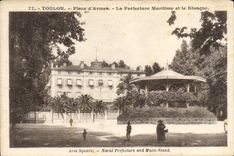 CPA Kiosque Toulon Place d'armes La Prefecture maritime et le kiosque 