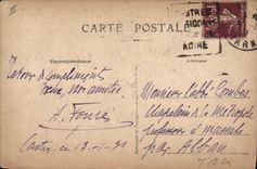 CPA Militaria Les fetes de la Victoire a Paris 14 Juillet 1919 Les Marechaux Foch et Joffre defilent Avenue des Champs Elysees