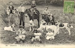 CPA Lourdes Un eleveur de Chiens de montagne Chien TOP