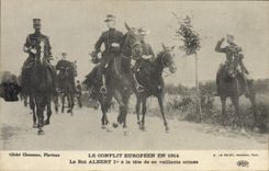 CPA Militaria Le Roi Albert 1er a la tete de sa vaillante armee 