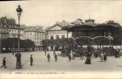 CPA Kiosque Brest La place du Champ de bataille 