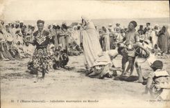 CPA Maroc Oriental Acrobates marocains au marche 