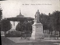 CPA Kiosque Pau Statue de Henri IV Place Royale