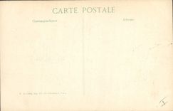 CPA Militaria M Poincare President de la Republique sur le front des troupes observant la bataille