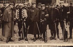 CPA Militaria Officiers de la mission francaise qui accompagnait le roi George