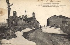CPA Cloche Cevennes La Can de l'Hospitalet entre Barre et le Pompidou Poste de secours avec cloche 