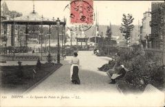 CPA Kiosque Dieppe Le square du Palais de justice 