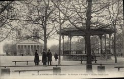CPA Kiosque a musique et l'eglise Saint Louis La Roche sur Yon 