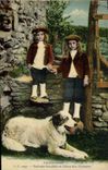 CPA Chiens Enfants ossalois et Chien des Pyrenees 