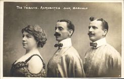 CPA The Vesuve Acrobates sur bascule Rue du Chateau d'eau Paris 
