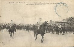 Vintage Postcard Militaria Paris Revue April 22nd of territorial division by general Galopin the general one passes the review