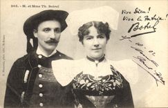CPA Folklore M et Mme Th Botrel 
