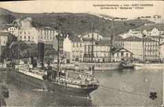 CPA Bateau Port Vendres Arrivee de la Medjerda d'Oran 