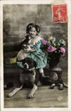 CPA Chien Chiens Enfant 