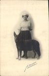 CARTE PHOTO Lausanne Femme Chien Chiens 