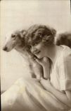 CPA Chien Chiens Femme Levrier 
