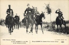 CPA Militaria Le roi Albert 1er a la tete de sa vaillante armee 