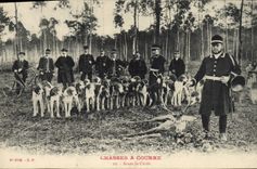 CPA Chasse Chien Chiens Chasses a courre Avant la curee TOP 