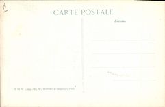 CPA Dames ambulancieres anglaises installant leur tente Militaria Infirmiere