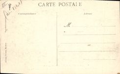 CPA Soldats anglais blesses sur le seuil de leur tente a l'hopital en plein air Militaria Infirmiere