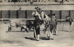 CPA Corrida Course de taureaux Une bonne pique 