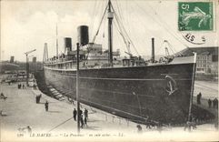 CPA Bateau Paquebot La Provence en cale seche Le Havre 